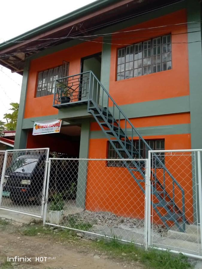 Appartamento Estrelle Orange House - Backpackers Hub Puerto Princesa Esterno foto
