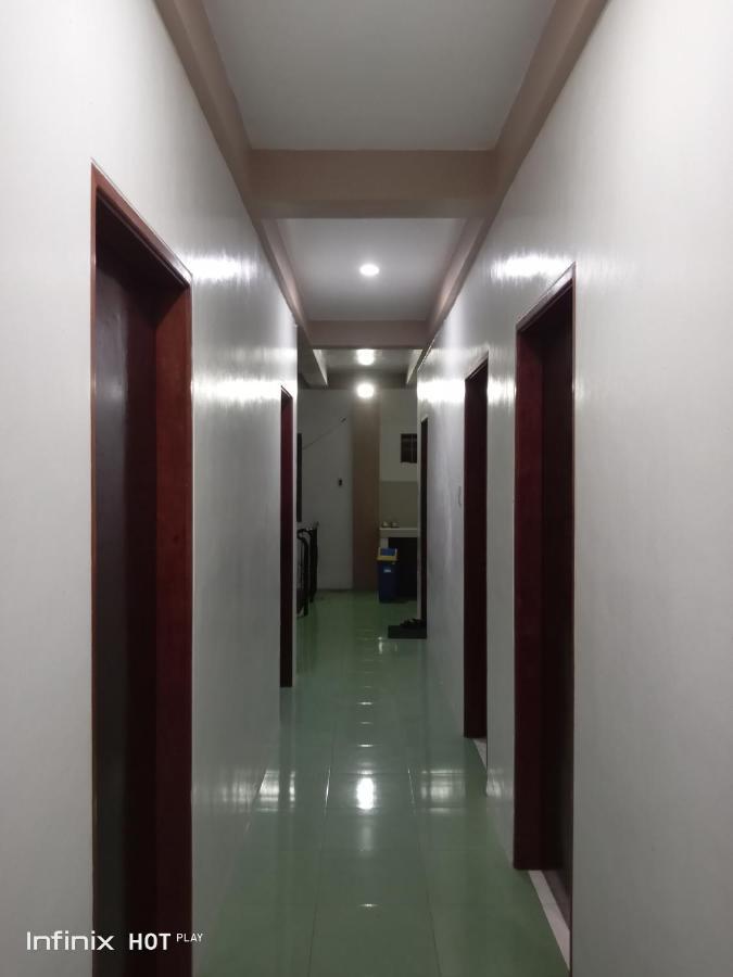 Appartamento Estrelle Orange House - Backpackers Hub Puerto Princesa Esterno foto