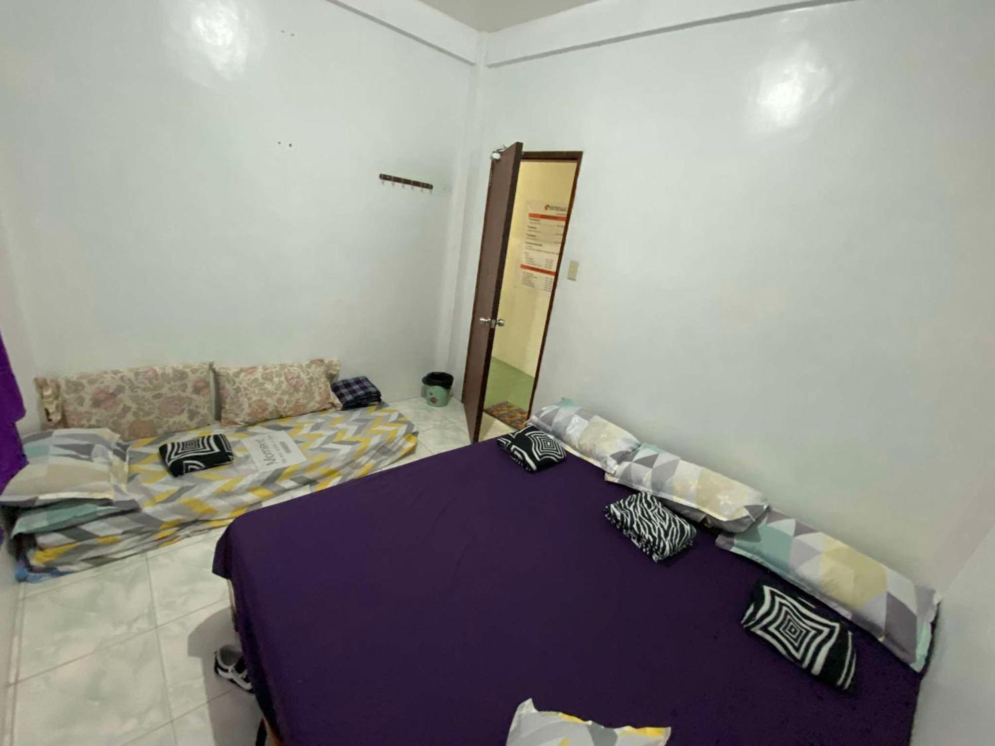 Appartamento Estrelle Orange House - Backpackers Hub Puerto Princesa Esterno foto