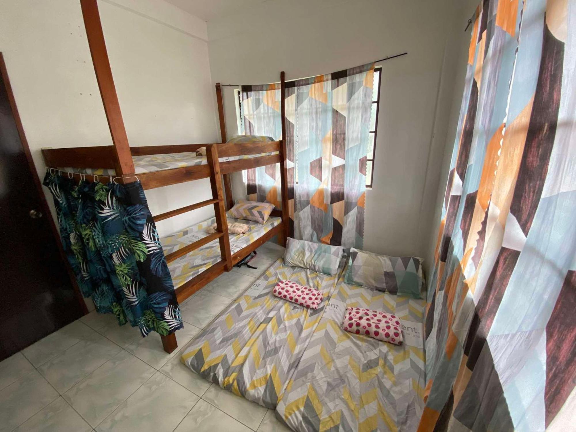 Appartamento Estrelle Orange House - Backpackers Hub Puerto Princesa Esterno foto