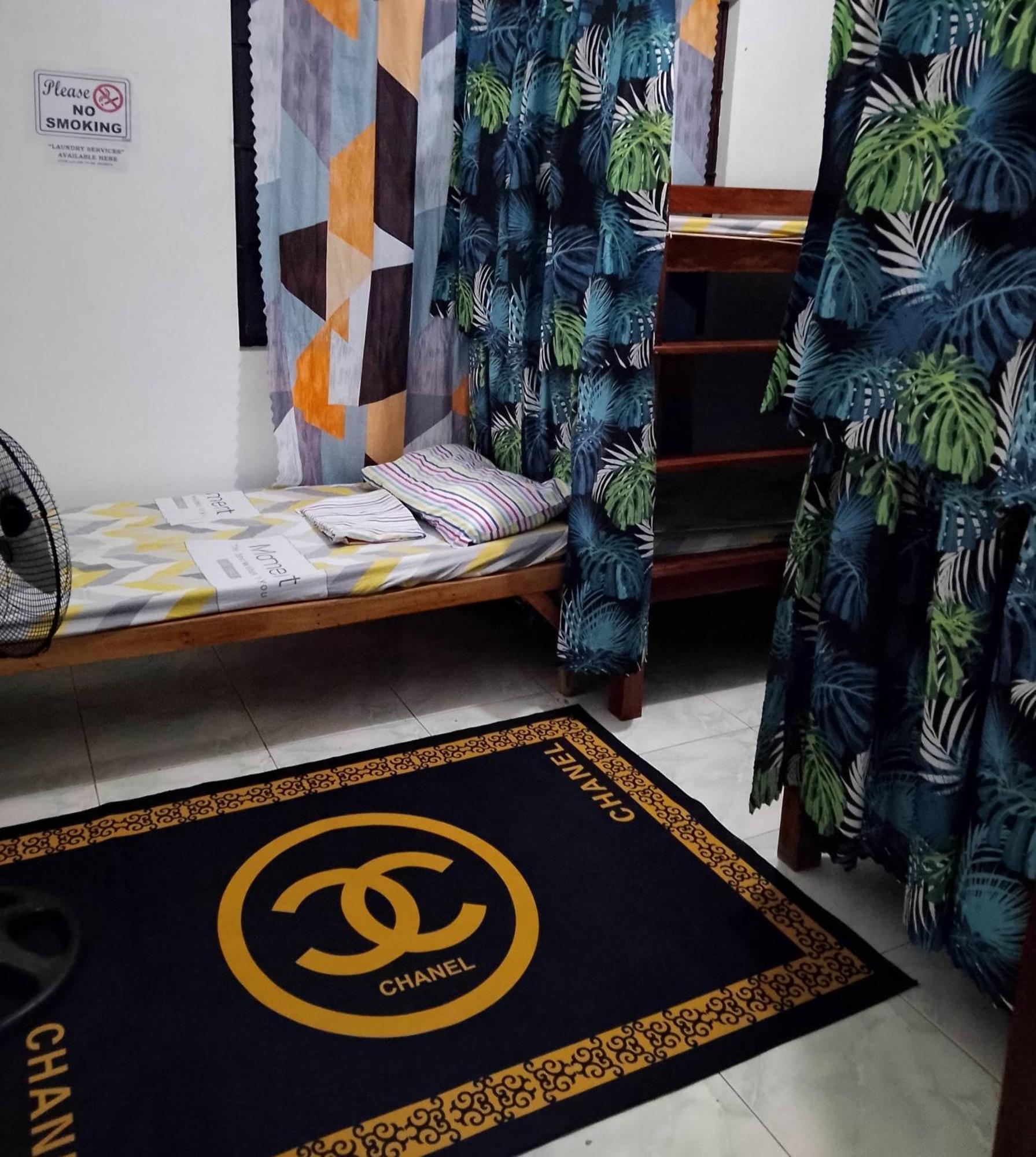 Appartamento Estrelle Orange House - Backpackers Hub Puerto Princesa Esterno foto