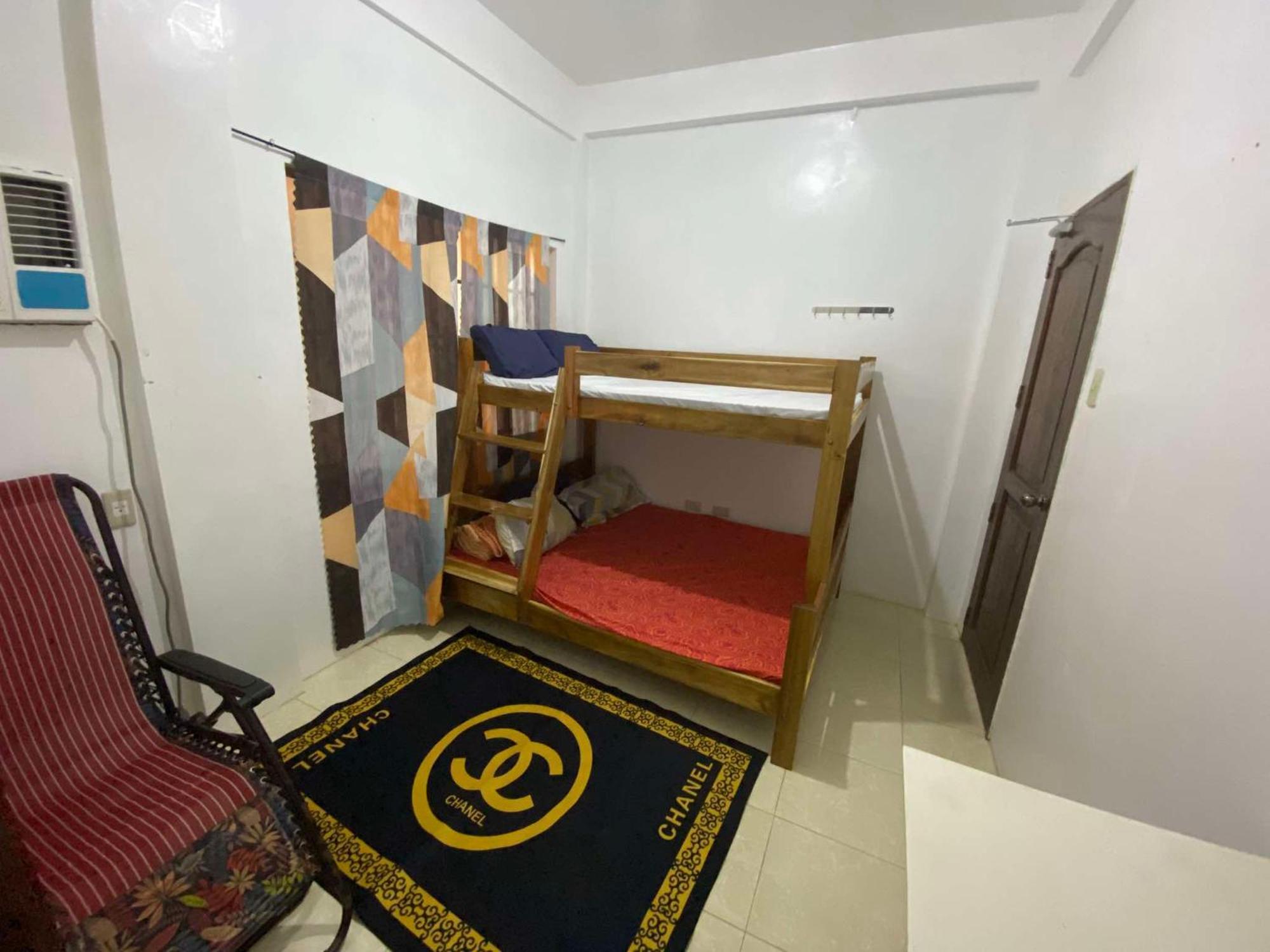 Appartamento Estrelle Orange House - Backpackers Hub Puerto Princesa Esterno foto